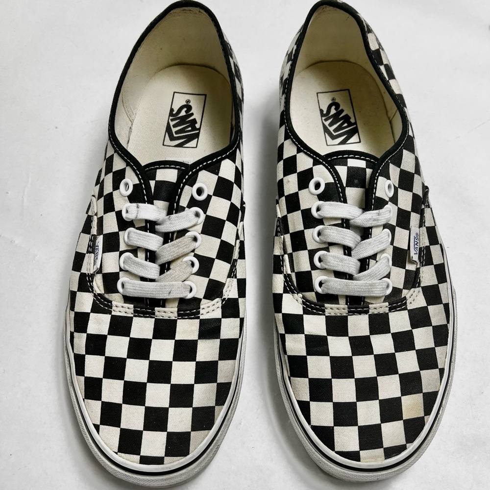 CLASSIC AUTHENTIC VANS Checker Board with laces Size 11 Mens